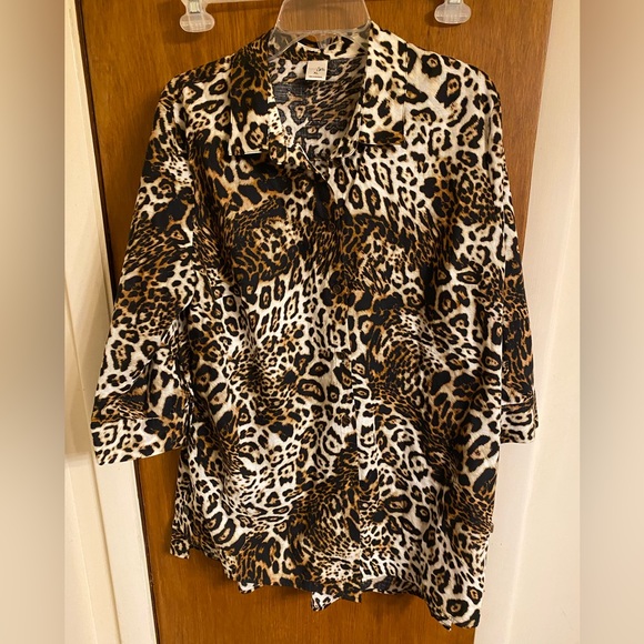 East 5th Tops - Woman’s animal print 3/4 sleeve button down blouse